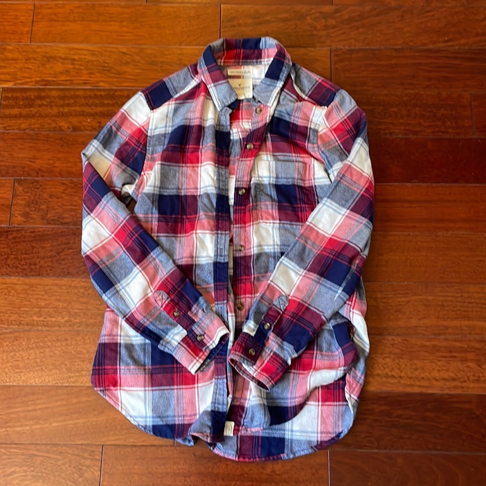 American Eagle plaid soft button down